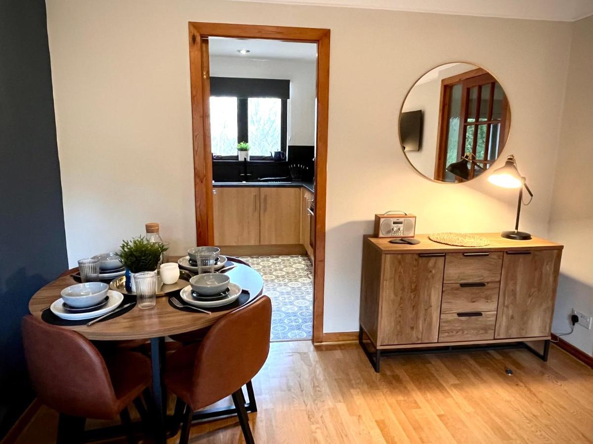 Apartment Comfortable, Modern With Parking. Inverness. Inverness