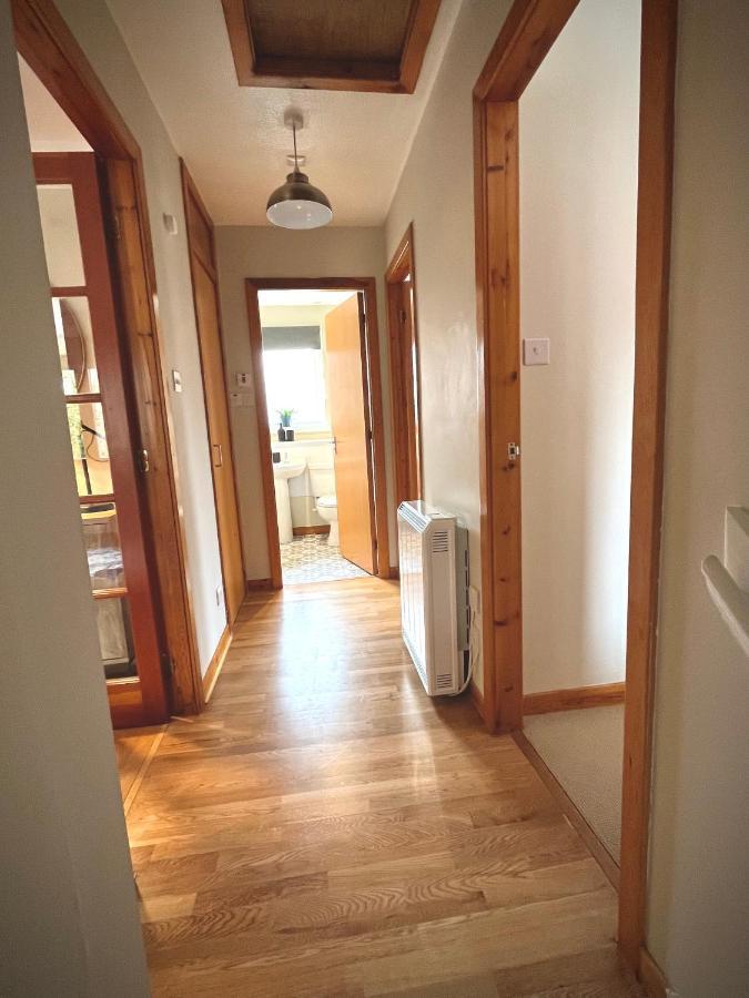 Comfortable, Modern With Parking. Inverness. Apartment *