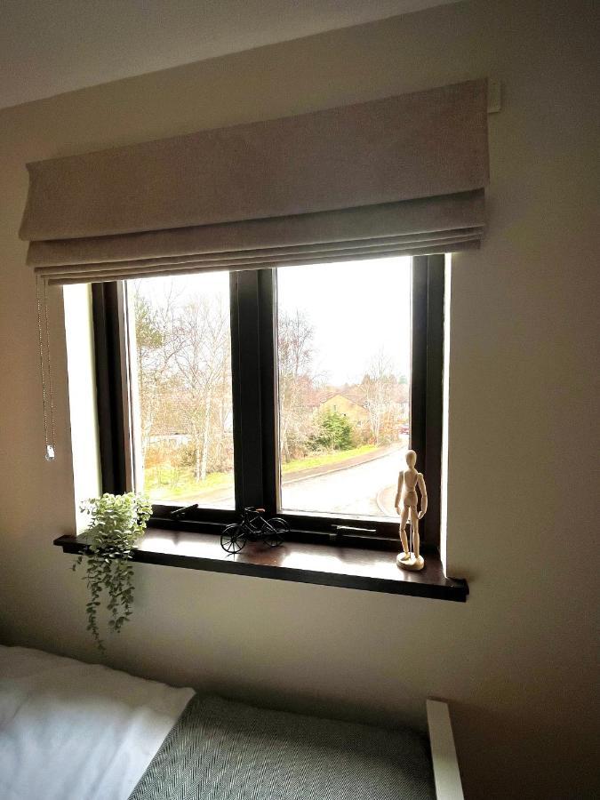 Comfortable, Modern With Parking. Inverness. Apartment Inverness