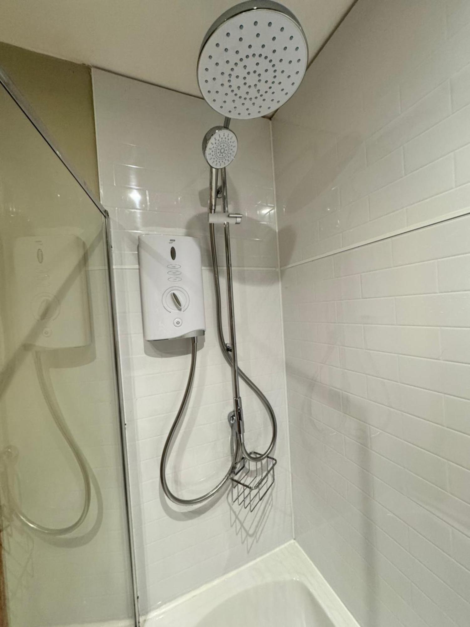 Comfortable, Modern With Parking. Inverness. Apartment *